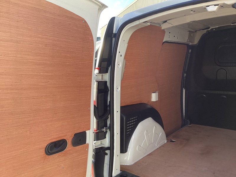 Nissan dCi Acenta SWB A/C Euro 6