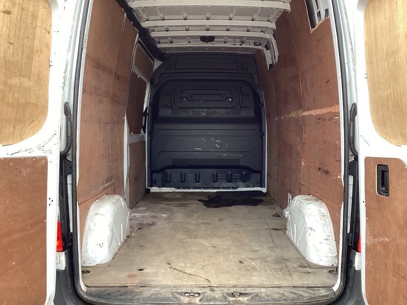 Mercedes 315 CDI Progressive MWB M/R Euro 6 