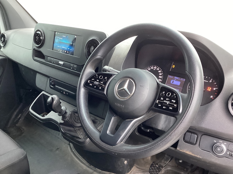 Mercedes 315 CDI Progressive MWB M/R Euro 6 