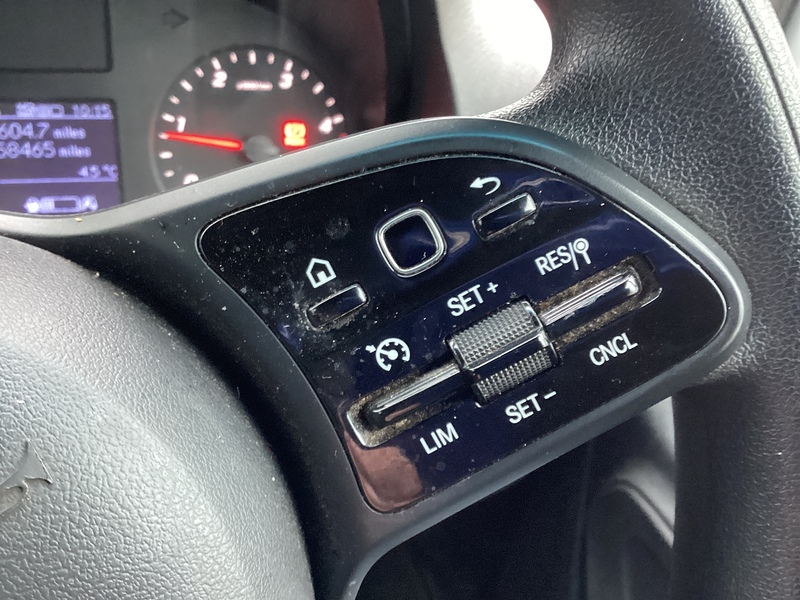 Mercedes 315 CDI Progressive MWB M/R Euro 6 