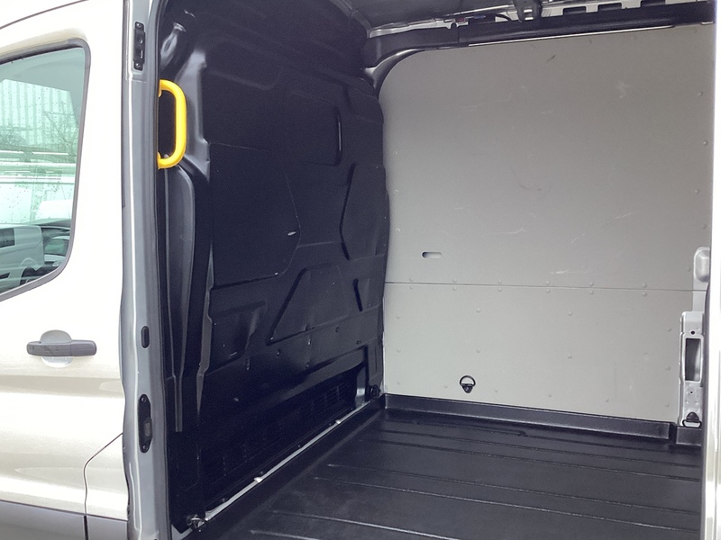 Ford 350 EcoBlue Leader LWB H/R Euro 6