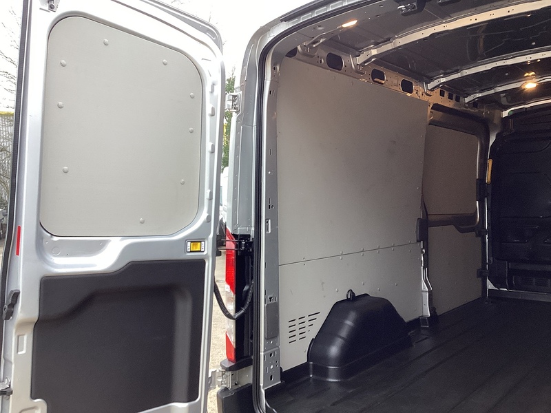 Ford 350 EcoBlue Leader LWB H/R Euro 6