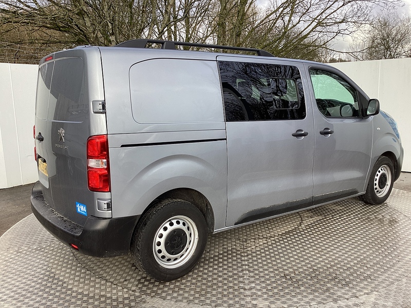 Peugeot BlueHDi 1000 Professional MWB Prem+ EU6  AC *NO VAT* ROCK N ROLL BED