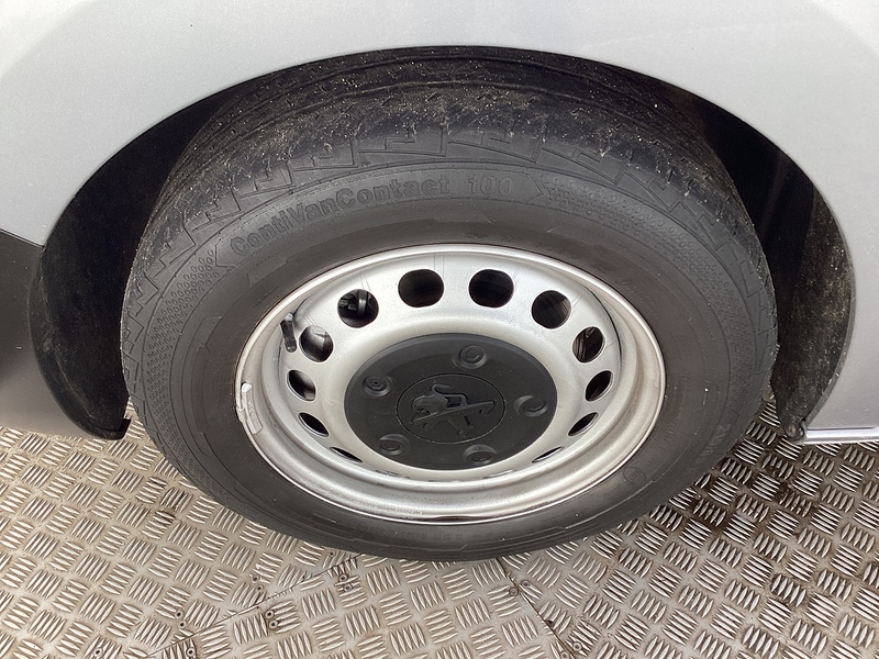 Peugeot BlueHDi 1000 Professional MWB Prem+ EU6  AC *NO VAT* ROCK N ROLL BED