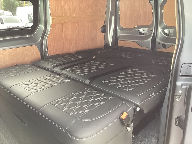 Peugeot BlueHDi 1000 Professional MWB Prem+ EU6  AC *NO VAT* ROCK N ROLL BED