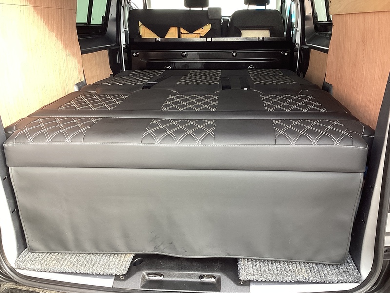 Peugeot BlueHDi 1000 Professional MWB Prem+ EU6  AC *NO VAT* ROCK N ROLL BED