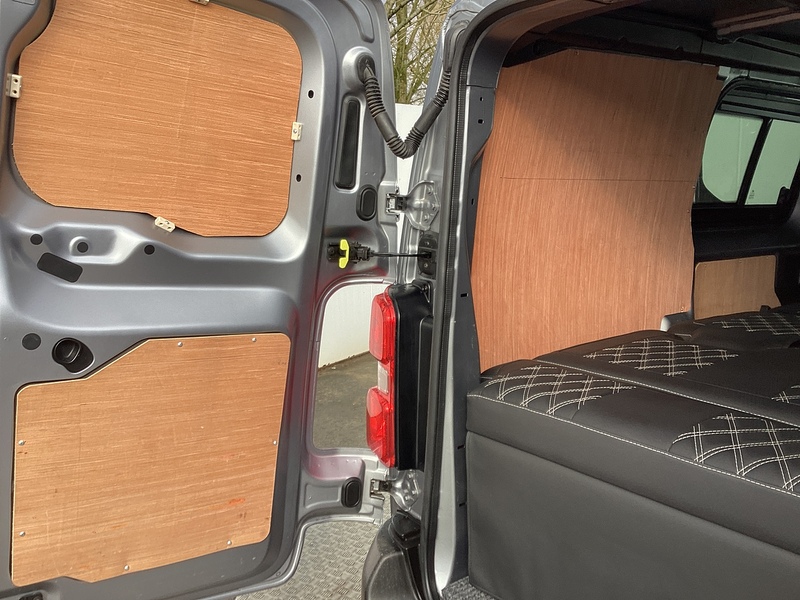 Peugeot BlueHDi 1000 Professional MWB Prem+ EU6  AC *NO VAT* ROCK N ROLL BED