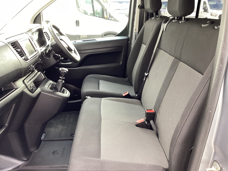 Peugeot BlueHDi 1000 Professional MWB Prem+ EU6  AC *NO VAT* ROCK N ROLL BED