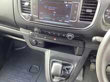 Peugeot Expert BlueHDi 1000 Professional MWB Prem+ EU6  AC *NO VAT* ROCK N ROLL BED 