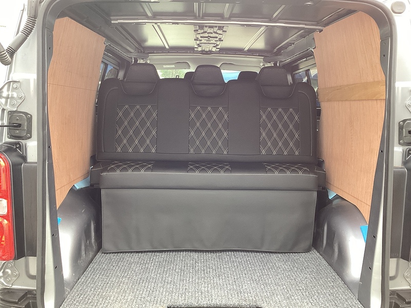 Peugeot BlueHDi 1000 Professional MWB Prem+ EU6  AC *NO VAT* ROCK N ROLL BED