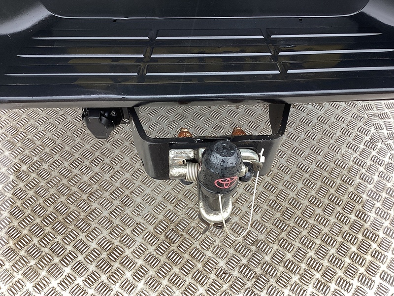 Toyota D-4D Invincible 4X4 A/C Euro 6