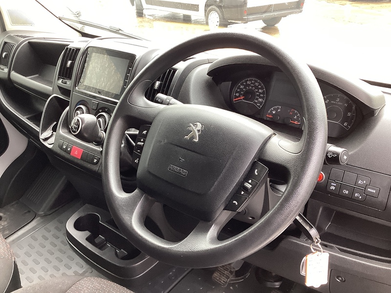 Peugeot BlueHDi 335 Professional LWB H/R A/C Premium + Euro 6