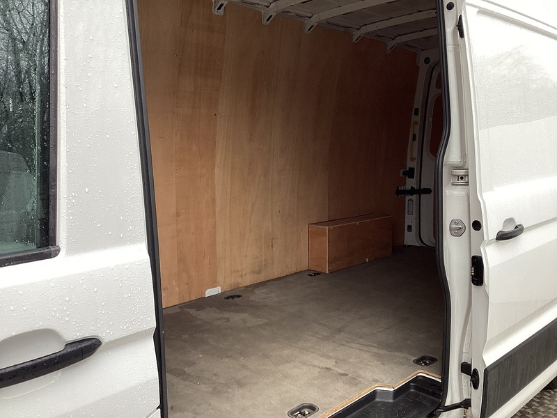 Volkswagen TDI CR35 Trendline LWB H/R A/C Euro 6 