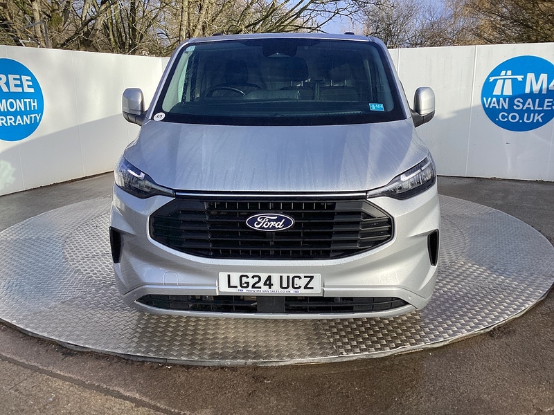 Ford 300 EcoBlue Limited LWB L/R  A/C Euro 6