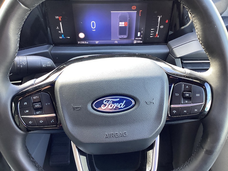 Ford 300 EcoBlue Limited LWB L/R  A/C Euro 6