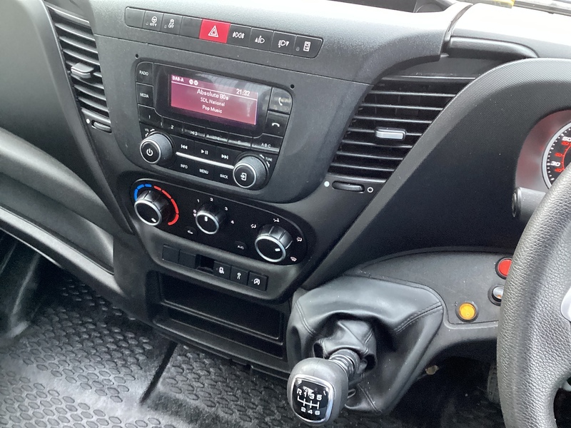 Iveco D HPI 14V 35S 3450 Dropside Taillift A/C Euro 6 L=14ft 3