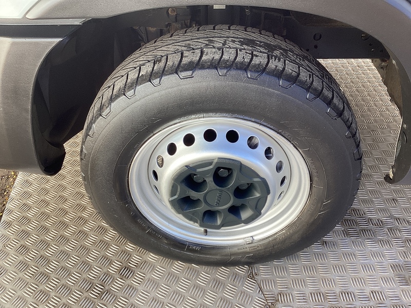 Iveco D HPI 14V 35S 3450 Dropside Taillift A/C Euro 6 L=14ft 3