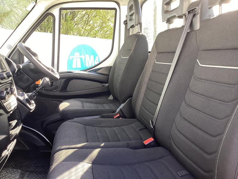 Iveco D HPI 14V 35S 3450 Dropside Taillift A/C Euro 6 L=14ft 3