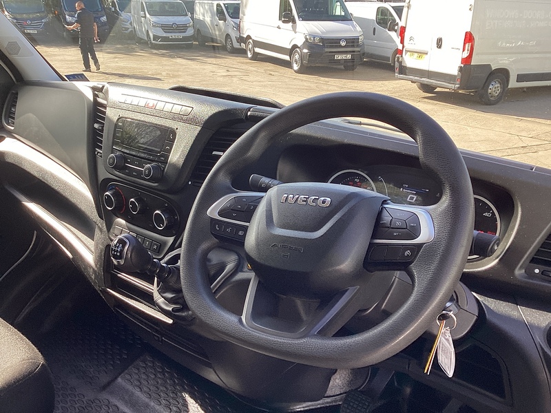 Iveco D HPI 14V 35S 3450 Dropside Taillift A/C Euro 6 L=14ft 3
