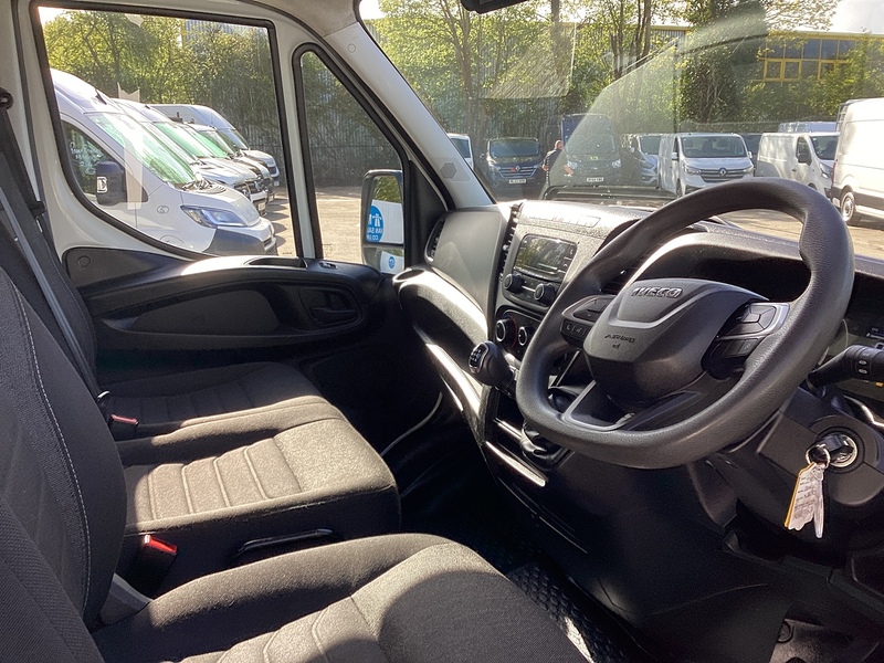 Iveco D HPI 14V 35S 3450 Dropside Taillift A/C Euro 6 L=14ft 3