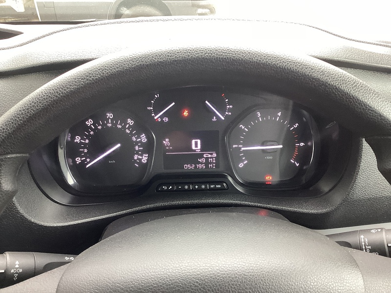 Vauxhall Turbo D 2700 Sportive SWB L/R A/C Euro 6