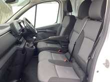 Renault Trafic dCi Blue LL30 Advance LWB L/R Trendline A/C Euro 6 
