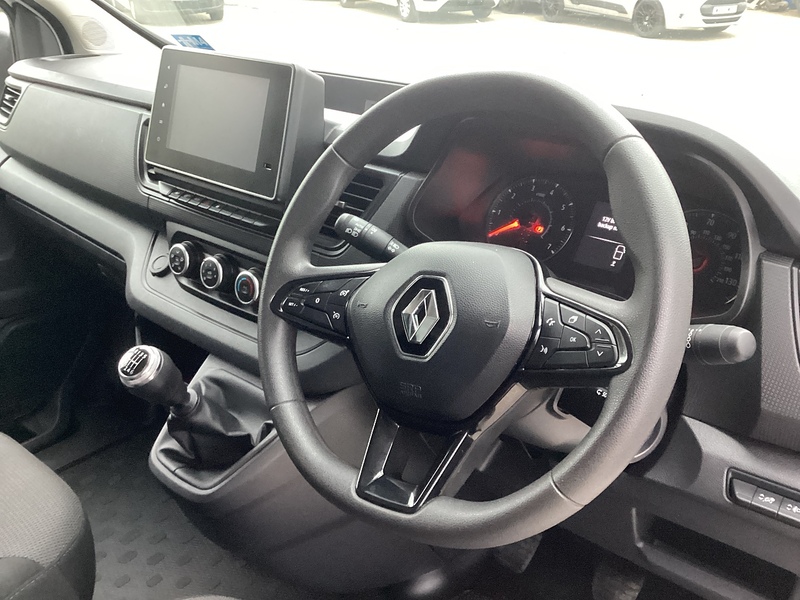 Renault dCi Blue LL30 Advance LWB L/R Trendline A/C Euro 6
