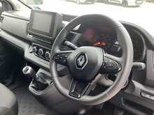 Renault Trafic dCi Blue LL30 Advance LWB L/R Trendline A/C Euro 6 