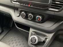 Renault Trafic dCi Blue LL30 Advance LWB L/R Trendline A/C Euro 6 
