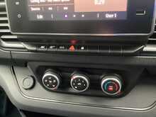 Renault Trafic dCi Blue LL30 Advance LWB L/R Trendline A/C Euro 6 