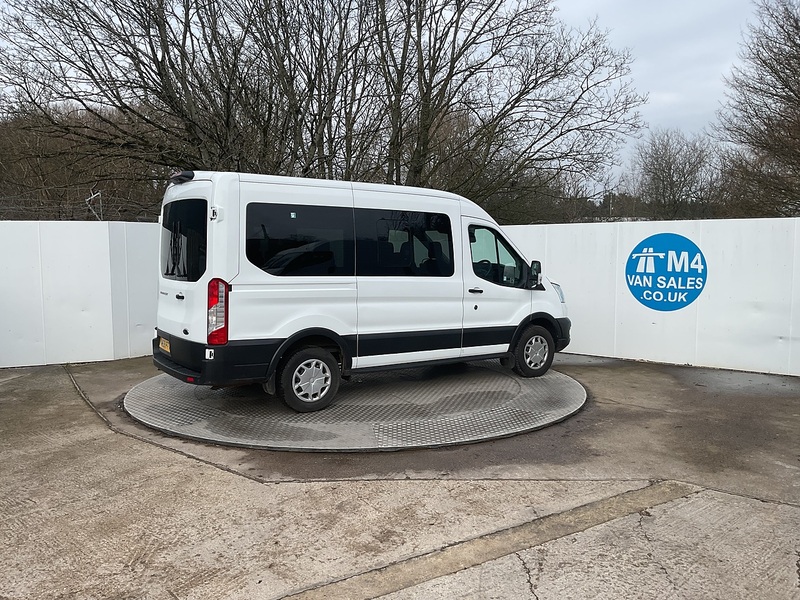 Ford 350 EcoBlue Trend 12 Seater