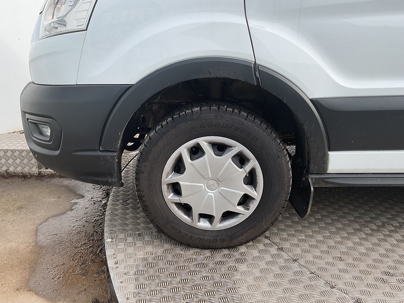 Ford 350 EcoBlue Trend 12 Seater