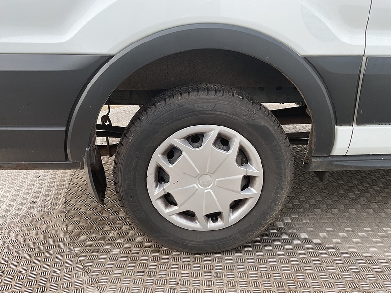 Ford 350 EcoBlue Trend 12 Seater