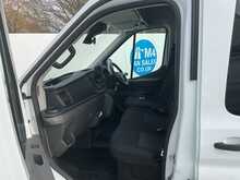 Ford Transit 350 EcoBlue Trend 12 Seater 