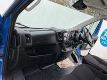 Peugeot Boxer BlueHDi 440 17 Seater Lite Euro 6 