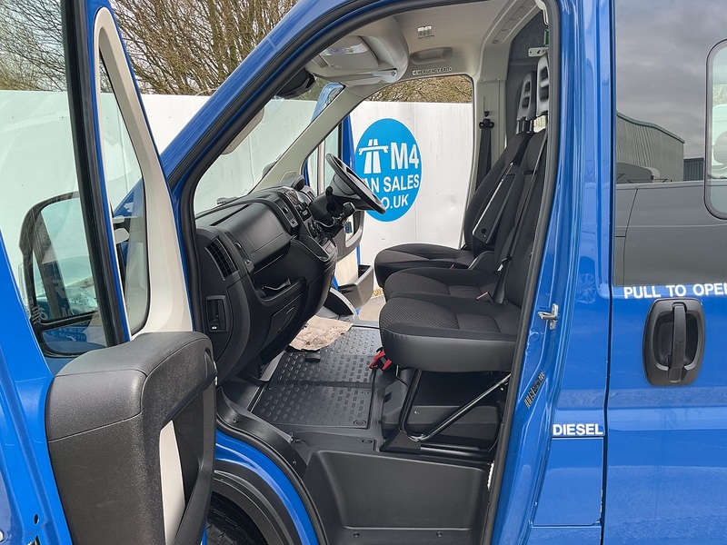 Peugeot BlueHDi 440 17 Seater Lite Euro 6