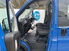 Peugeot Boxer BlueHDi 440 17 Seater Lite Euro 6 