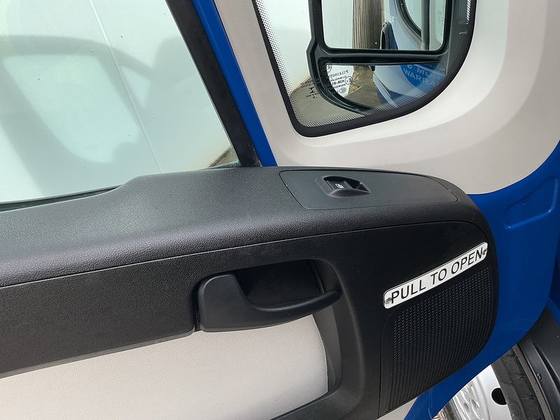 Peugeot BlueHDi 440 17 Seater Lite Euro 6