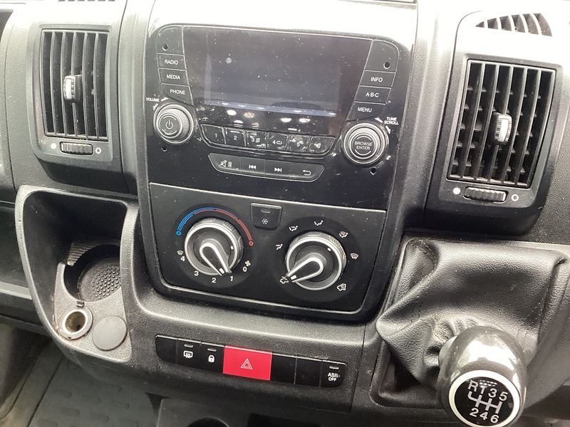 Peugeot BlueHDi 335 LWB Dropside A/C Euro 6 L=12ft 1