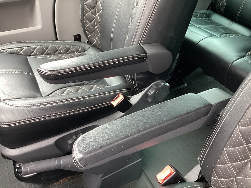 Volkswagen BiTDI T30 Highline SWB Crewvan A/C **NO VAT**