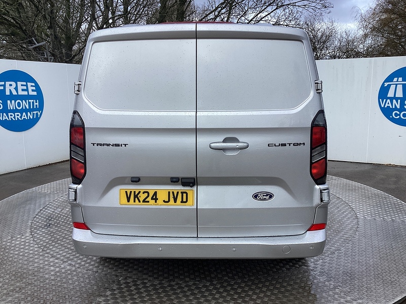 Ford 300 EcoBlue Limited SWB L/R A/C Euro 6