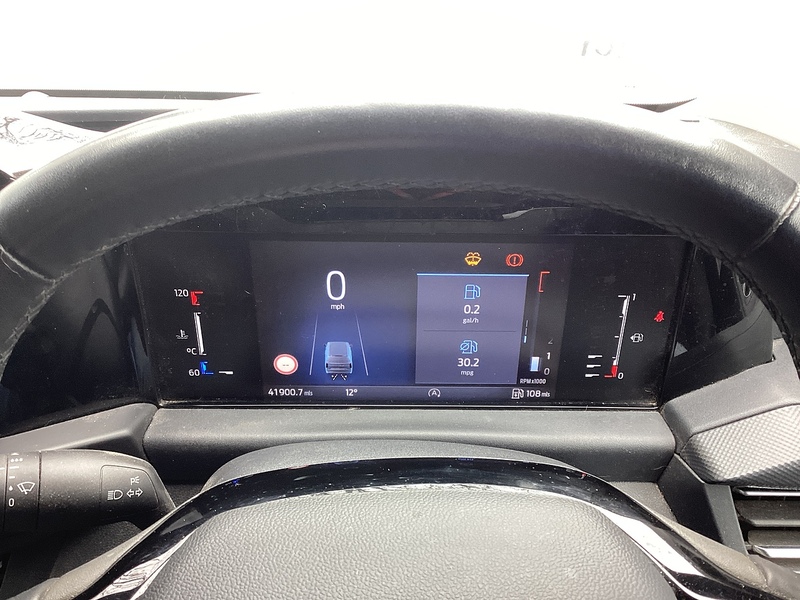 Ford 300 EcoBlue Limited SWB L/R A/C Euro 6