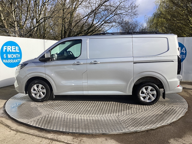 Ford 300 EcoBlue Limited SWB L/R A/C Euro 6