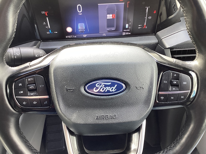 Ford 300 EcoBlue Limited SWB L/R A/C Euro 6