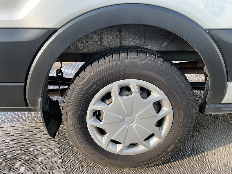 Ford 350 EcoBlue Trend 11 Seater