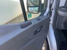 Ford Transit 350 EcoBlue Trend 11 Seater 