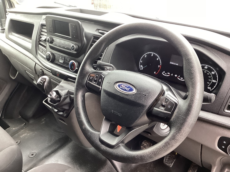 Ford 350 EcoBlue Leader MWB M/R Euro 6