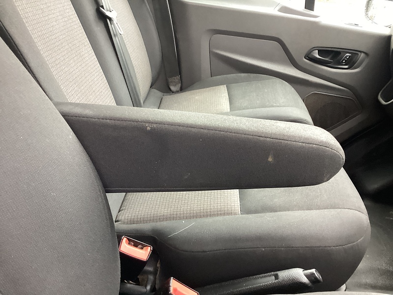 Ford 350 EcoBlue Leader MWB M/R Euro 6