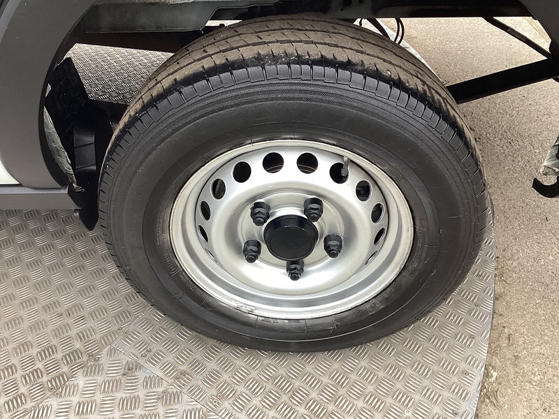 Ford 350 EcoBlue Leader LWB M/R Euro 6