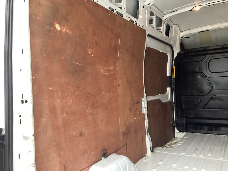 Ford 350 EcoBlue Leader LWB M/R Euro 6